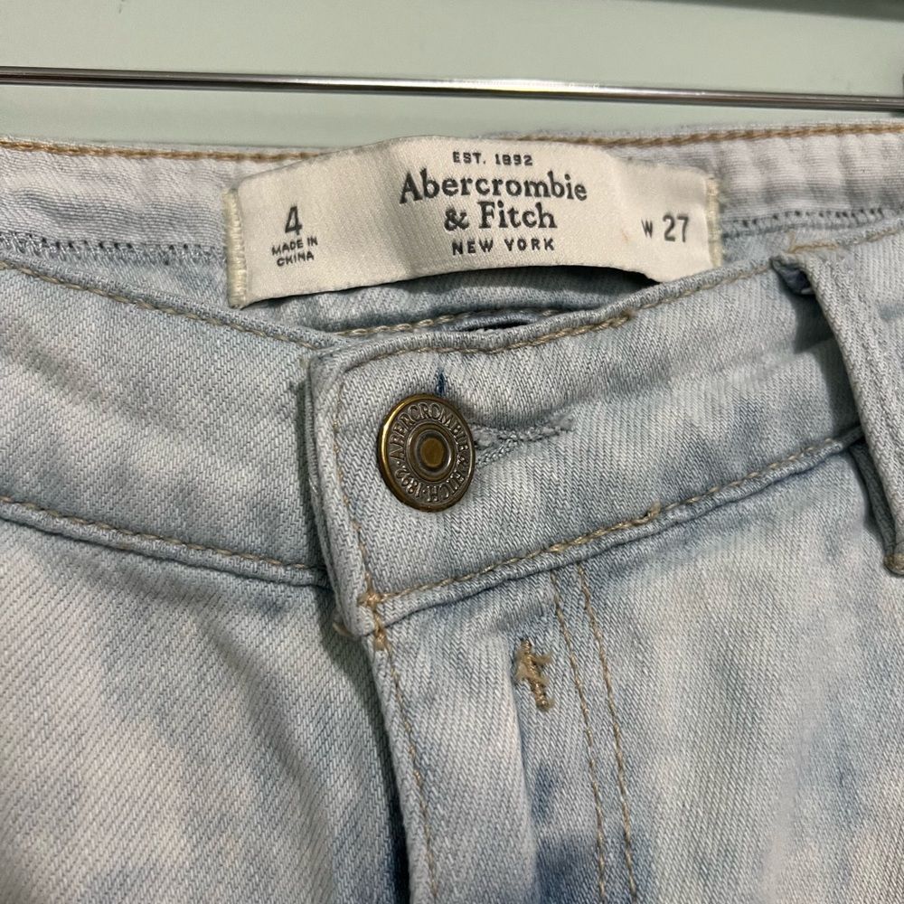 Women's Abercrombie & Fitch Perfect Stretch Jeans - Picture 2 of 6